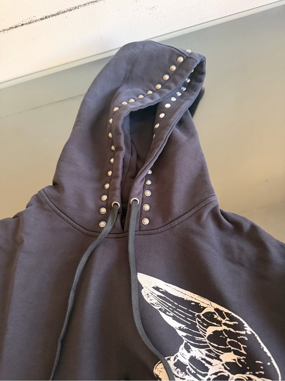 GUNZINI Denim & Co. Studded Black Hoodie with Wing Graphic size sm - Picture 4 of 5